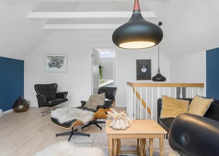 Дом отдыха M361-vaeggerlose-marielyst-strandvej-63-u Boto By